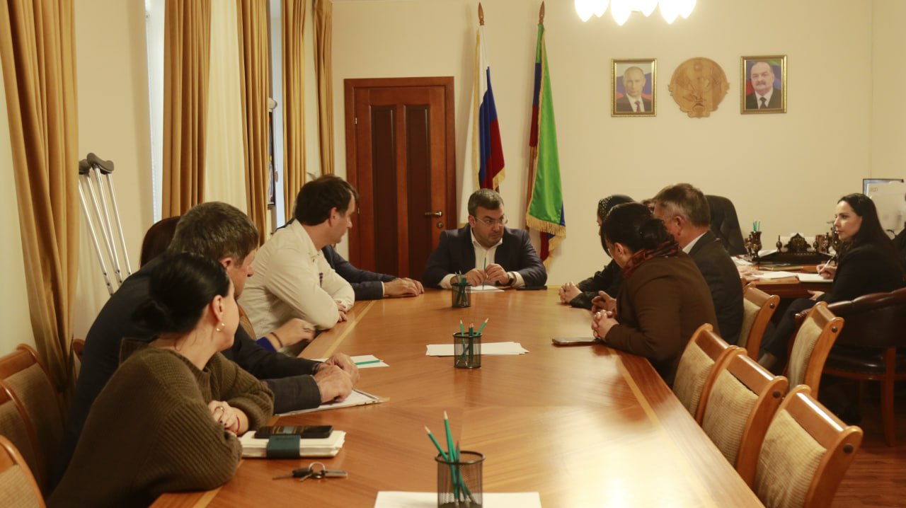 Магомедзагид Кихасуров провел личный прием граждан в Кизлярском районе